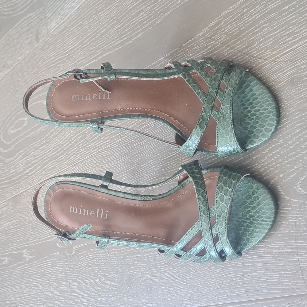 Green Heels - Picture 2 of 4